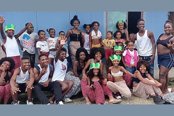 Jugendliche und Kinder der Tanzgruppe des Centro Afro Tumaco